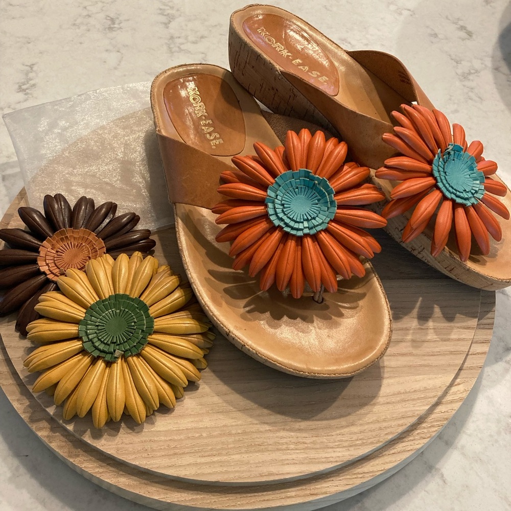 Barely worn like new Korkease Sandals with three floral accessories sz 8